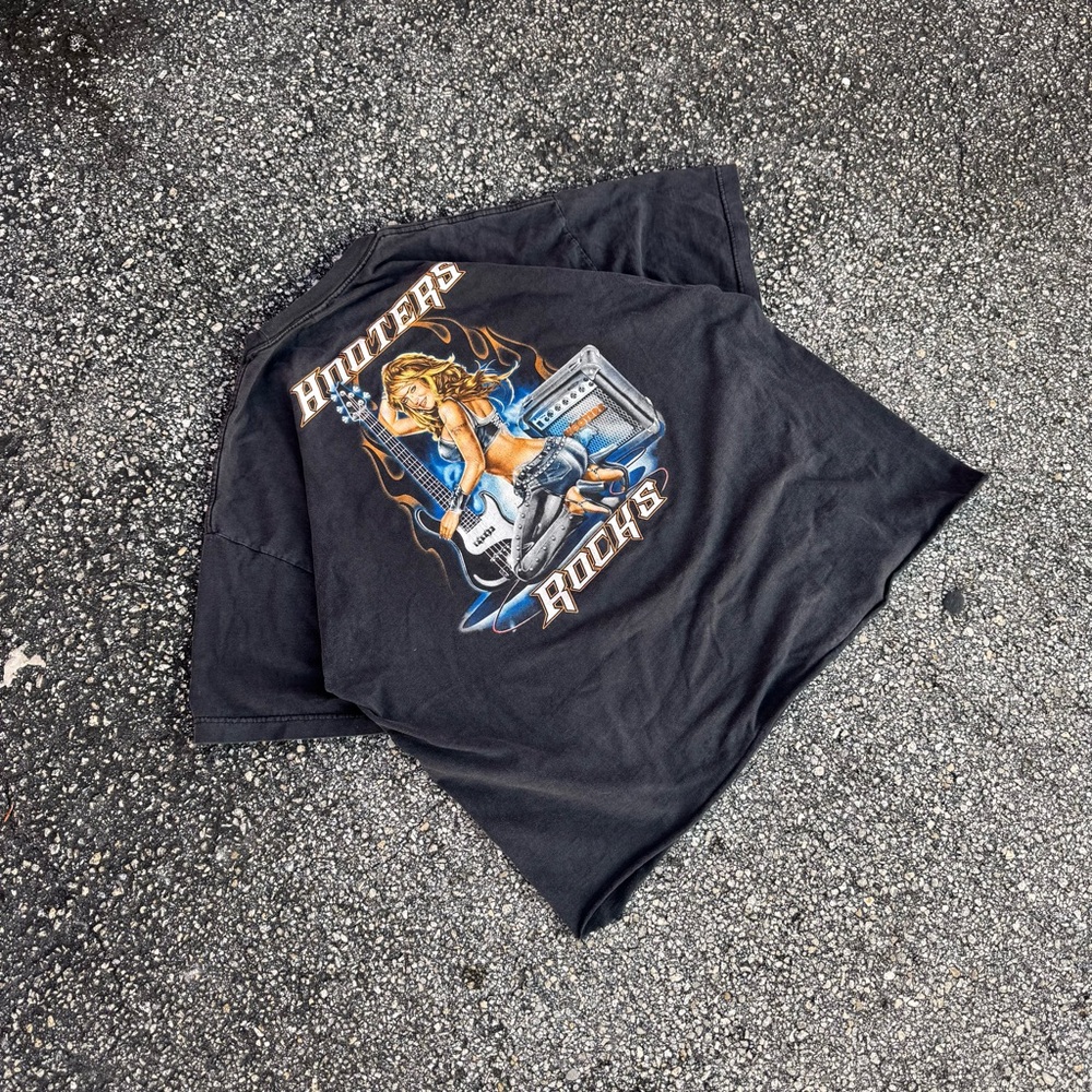 Black Vintage Hooters Rocks T-Shirt (XXL)